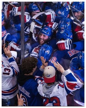 Image post by @sporarts on Instagram