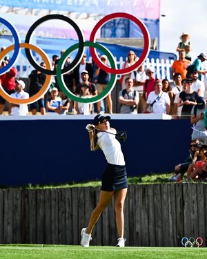 Image post by @uclawomensgolf on Instagram