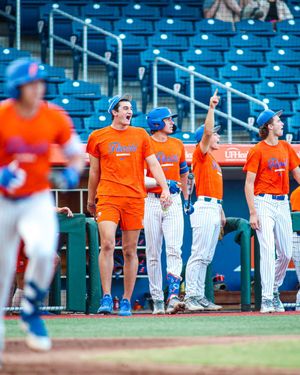 Image post by @gatorsbb on Instagram
