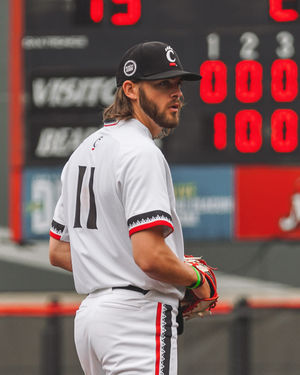 Image post by @gobearcatsbase on Instagram