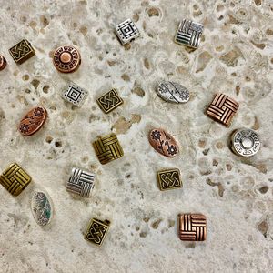 Image post by @beadcache on Instagram