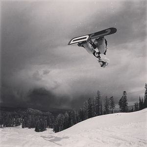 Image post by @uscskiandsnowboard on Instagram