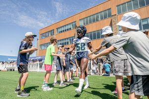 Image post by @derickhall9 on Instagram