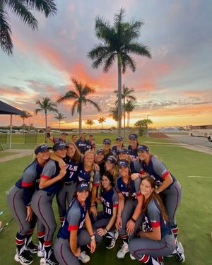 Image post by @fausoftball on Instagram