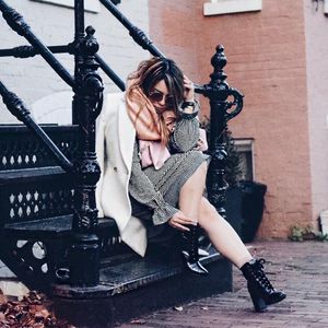 Image post by @byohlola on Instagram