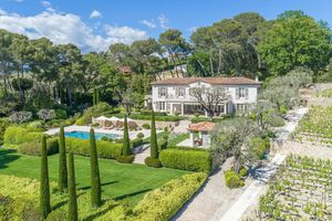 Image post by @christiesrealestate on Instagram