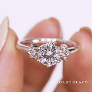 Video post by @stevepronkojewelers on Instagram