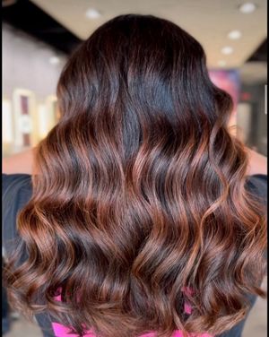 Image post by @studiovasi_salon on Instagram