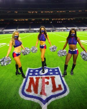 Image post by @texanscheerleaders on Instagram