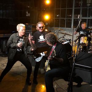 Image post by @billyidol on Instagram