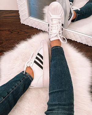 Image post by @dsw on Instagram