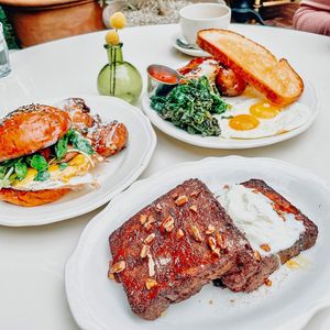 Image post by @goodeatswithamanda on Instagram