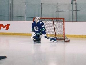 Image post by @goaliegearnerd on Instagram
