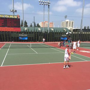 Image post by @uscmenstennis on Instagram