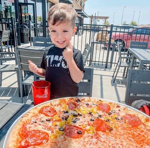 Image post by @parryspizza on Instagram