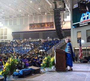 Image post by @hofstrau on Instagram