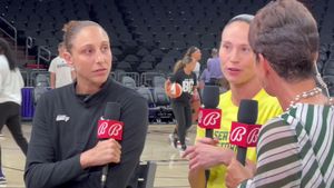 Video post by @phnx_sports on Twitter