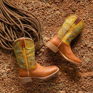 Image post by @justinboots_ on Instagram