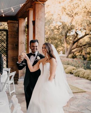 Image post by @theknot on Instagram