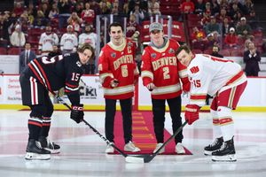 Image post by @du_hockey on Instagram