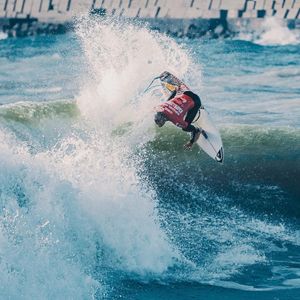 Image post by @wsl.qs on Instagram