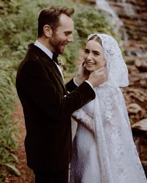 Image post by @theknot on Instagram