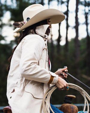 Image post by @cowgirlmagazine on Instagram