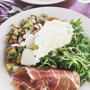 Image post by @lepainquotidienus on Instagram