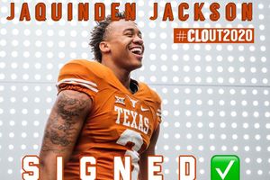 Image post by @texasfootballnation on Instagram