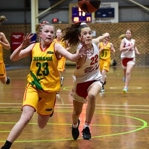 Image post by @basketballaus on Instagram