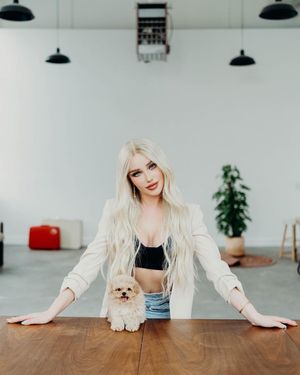 Image post by @annakobzar on Instagram