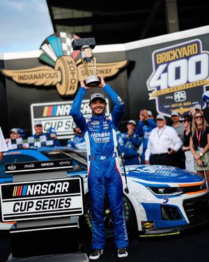 Image post by @teamhendrick on Instagram