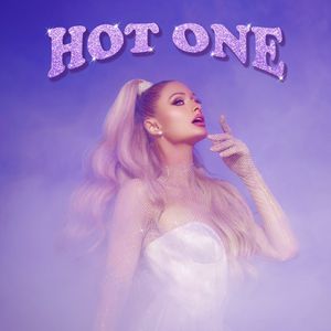 Image post by @parishilton on Instagram