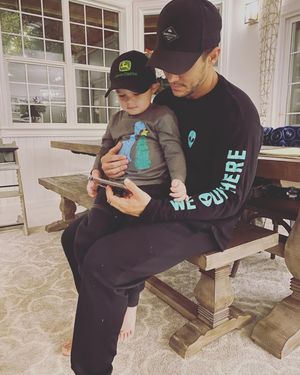 Image post by @therealcarlospena on Instagram