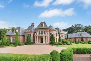 Image post by @christiesrealestate on Instagram
