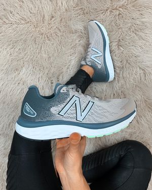 Image post by @dsw on Instagram