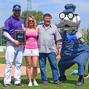 Image post by @syracusemets on Instagram