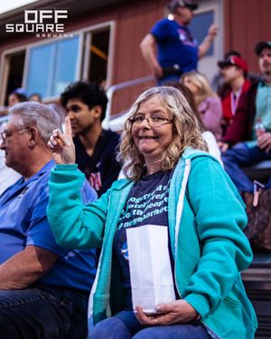 Image post by @lakecocorndogs on Twitter