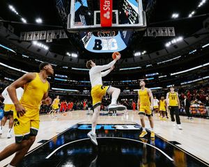 Image post by @iowahoops on Instagram