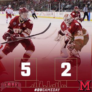 Image post by @du_hockey on Instagram
