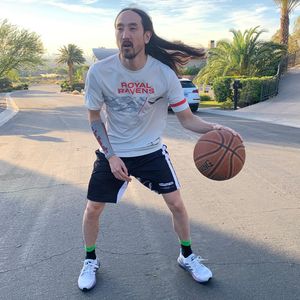 Image post by @steveaoki on Instagram
