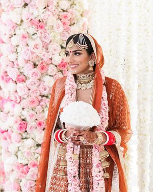 Image post by @theknot on Instagram