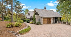 Image post by @chstoday on Instagram