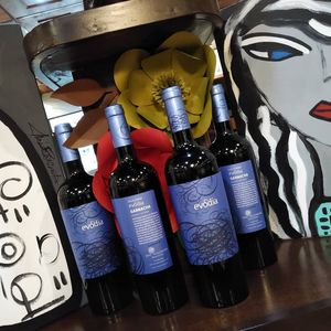 Image post by @wineart.liquor on Instagram