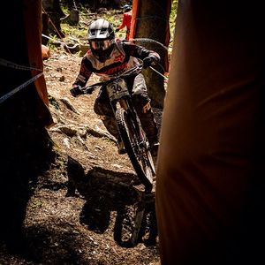 Image post by @foxmtb on Instagram