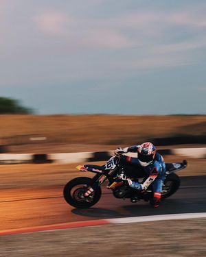 Image post by @race.service on Instagram