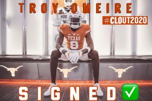 Image post by @texasfootballnation on Instagram