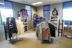 Image post by @coloradoeagles on Twitter