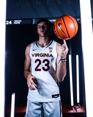 Image post by @uvamenshoops on Instagram