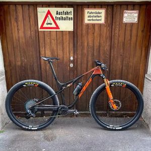 Image post by @esigrips on Instagram